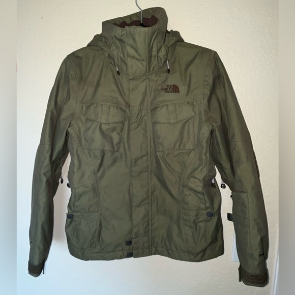 The North Face Jackets & Blazers - The North Face Women's Forrest Green Heavy Duty
Recco Ski Jacket SIZE XS